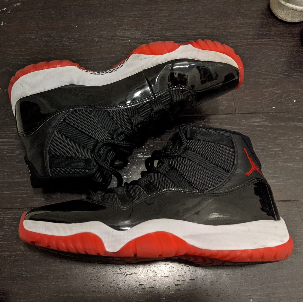 Nike Air Jordan Retro 11 sz. 9 Great condition